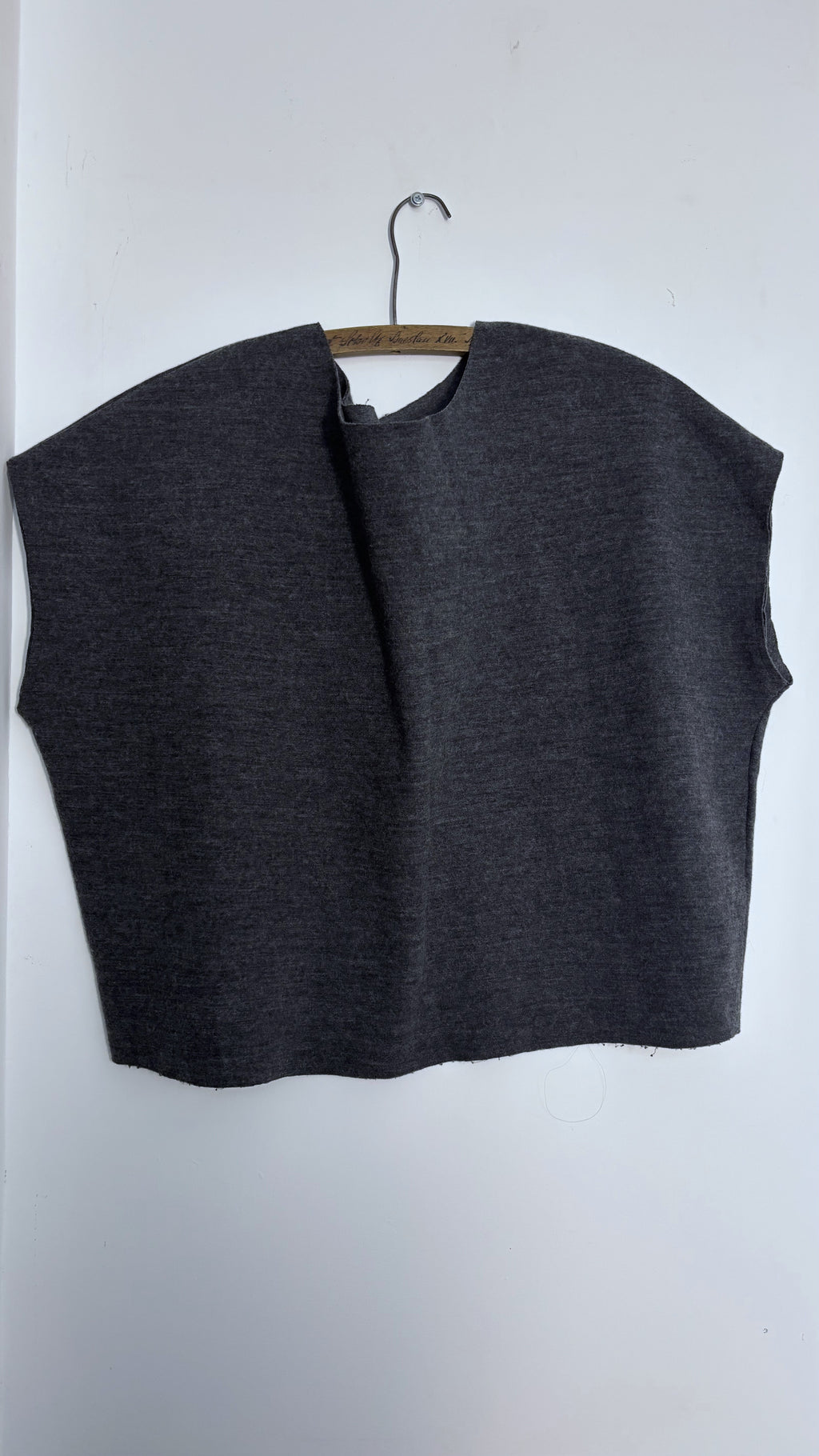 Obszerny top z wełny | Lindex | Boxy krój